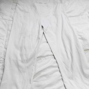 Simply Vera Wang White  Lounge Capri Pants Size L